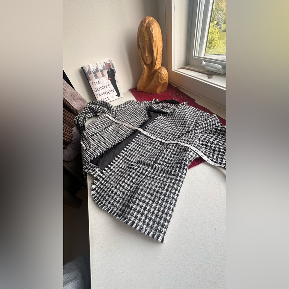 Houndstooth Tweed Jacket - Picture 7 of 9